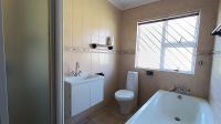 Bathroom 2 - 6 square meters of property in Gordons Bay