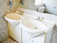 Main Bathroom - 7 square meters of property in Doornpoort