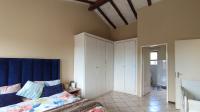 Main Bedroom - 31 square meters of property in Noordhang