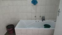 Bathroom 1 - 6 square meters of property in Rynfield