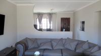 Lounges - 21 square meters of property in Prospecton