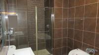 Bathroom 1 - 9 square meters of property in Glenmarais (Glen Marais)