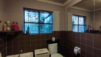 Bathroom 1 - 5 square meters of property in Pomona