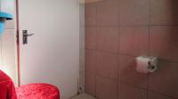 Bathroom 1 - 5 square meters of property in Fleurhof