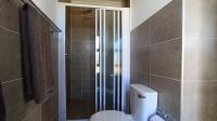 Main Bathroom - 4 square meters of property in Rua Vista