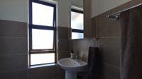 Main Bathroom - 4 square meters of property in Rua Vista