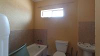 Bathroom 1 - 5 square meters of property in Olievenhoutbos