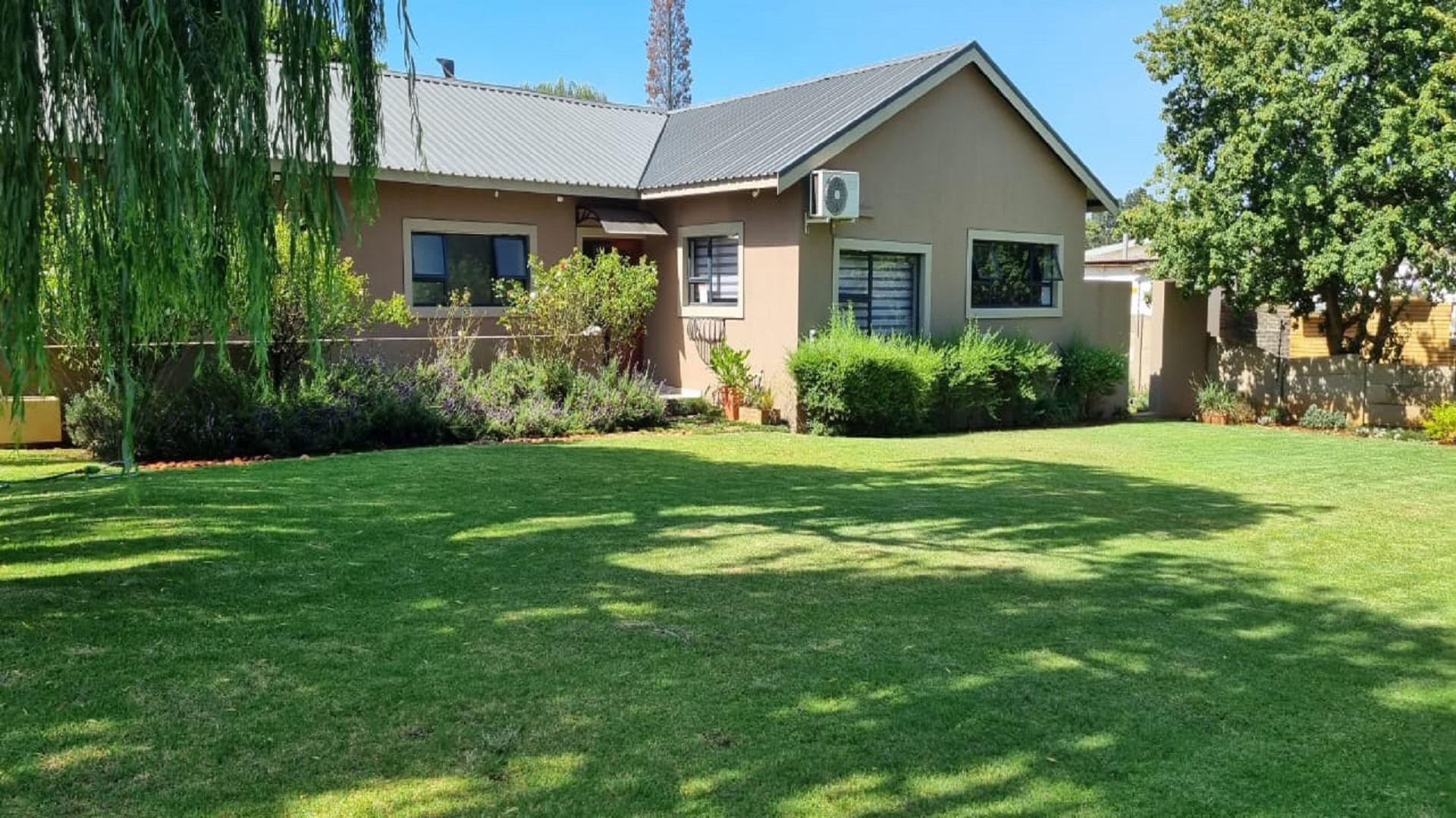 Front View of property in Delmas