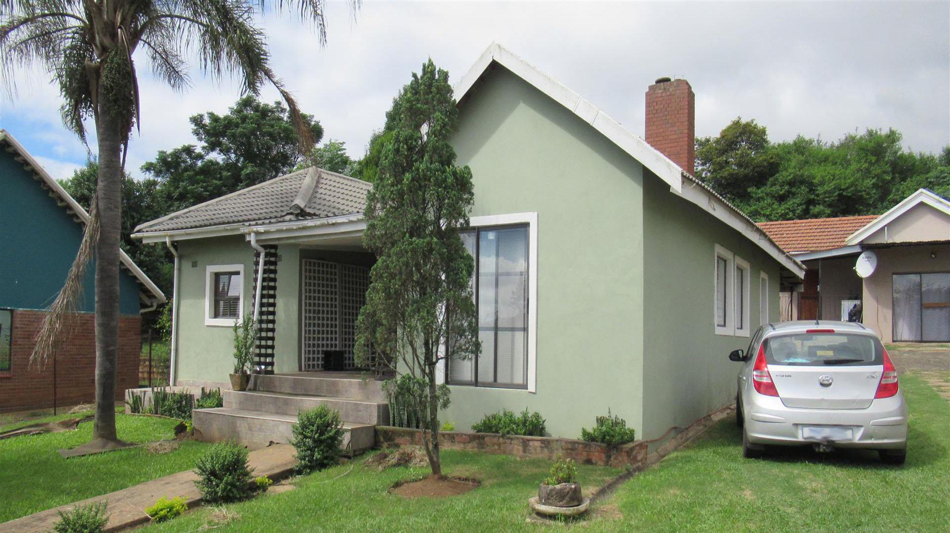 Front View of property in Napierville