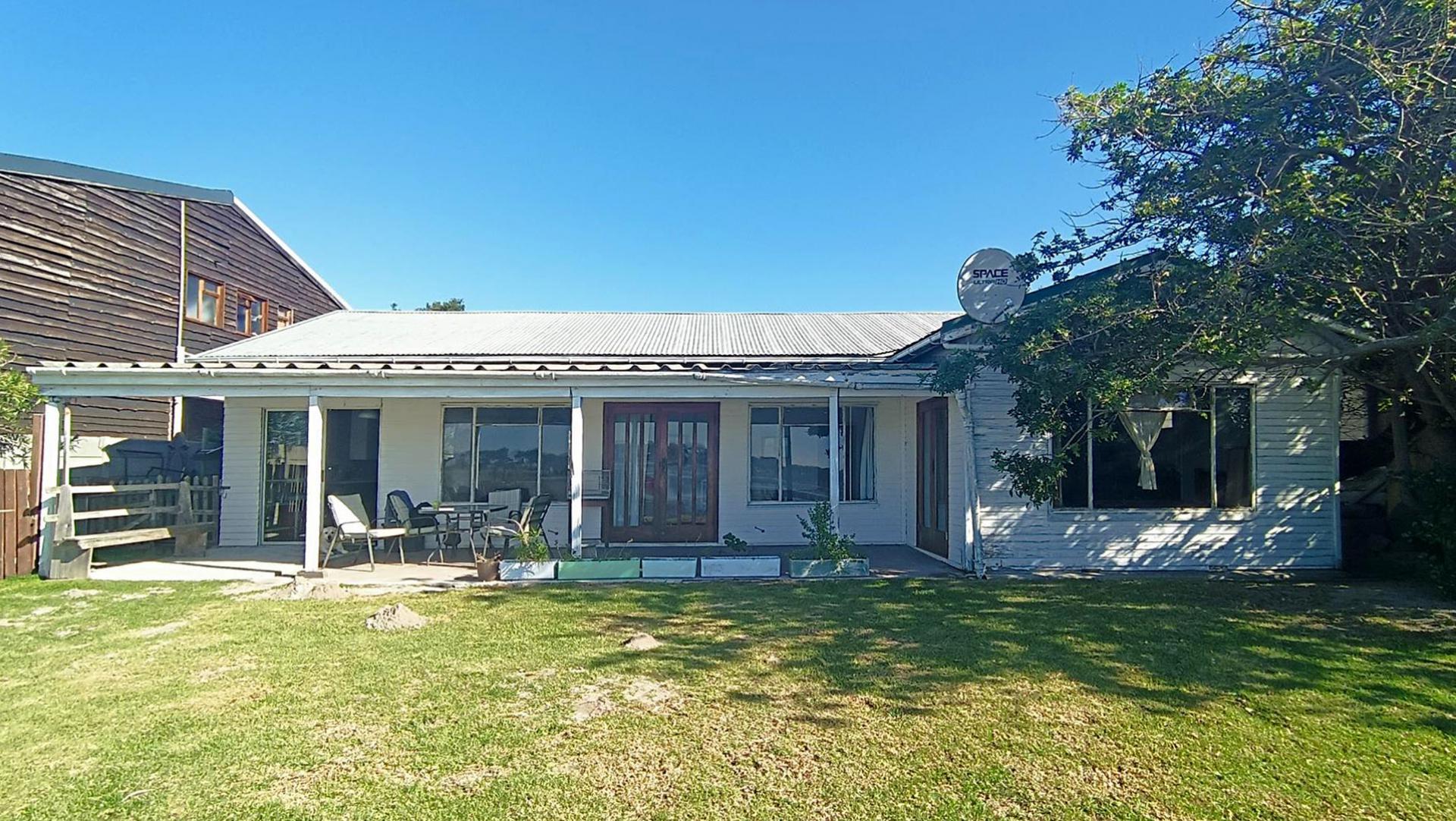 Front View of property in Zeekoei Vlei