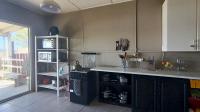 Kitchen - 22 square meters of property in Zeekoei Vlei