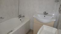 Bathroom 1 - 4 square meters of property in Manaba Beach