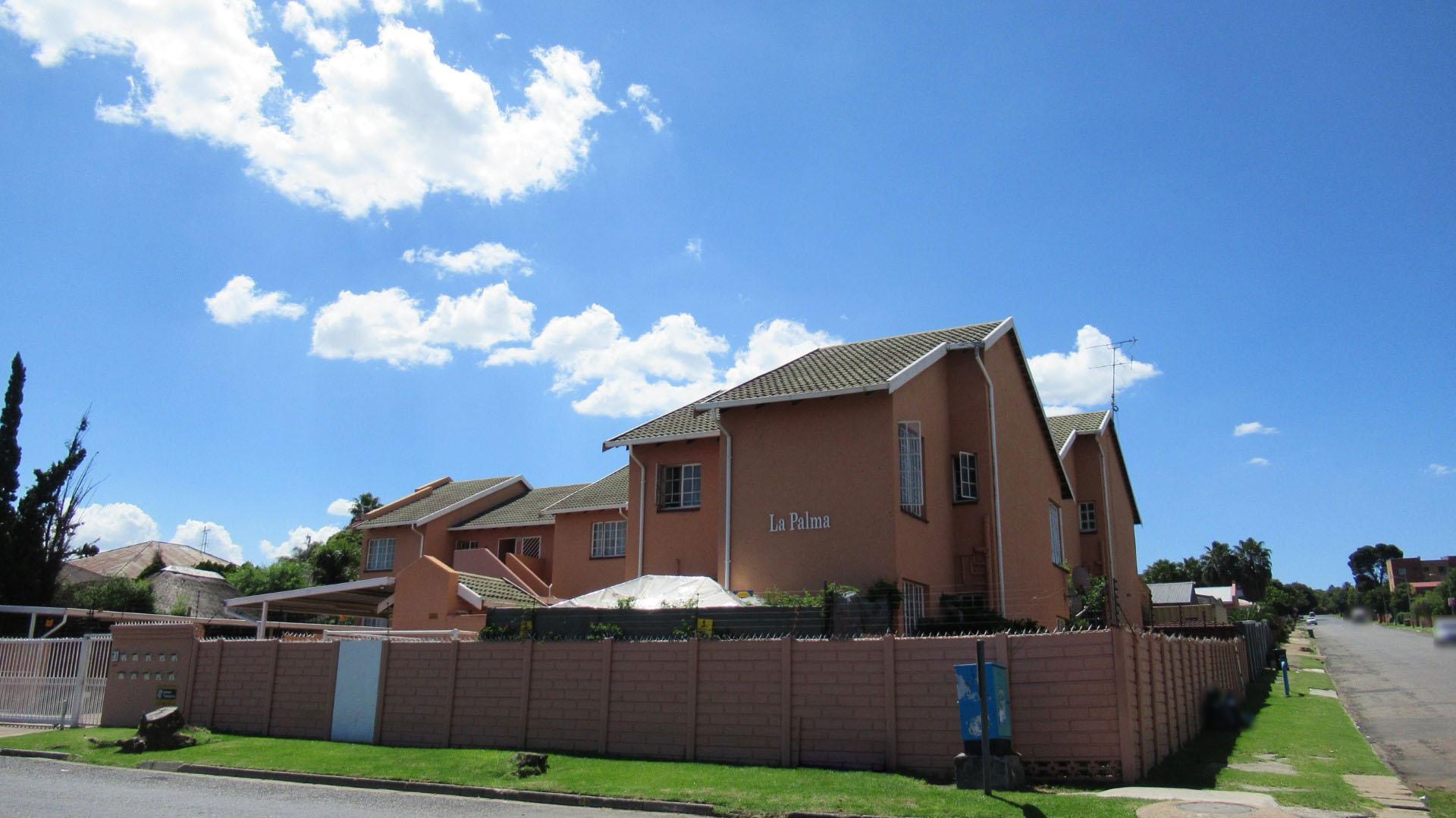 Front View of property in Alberton