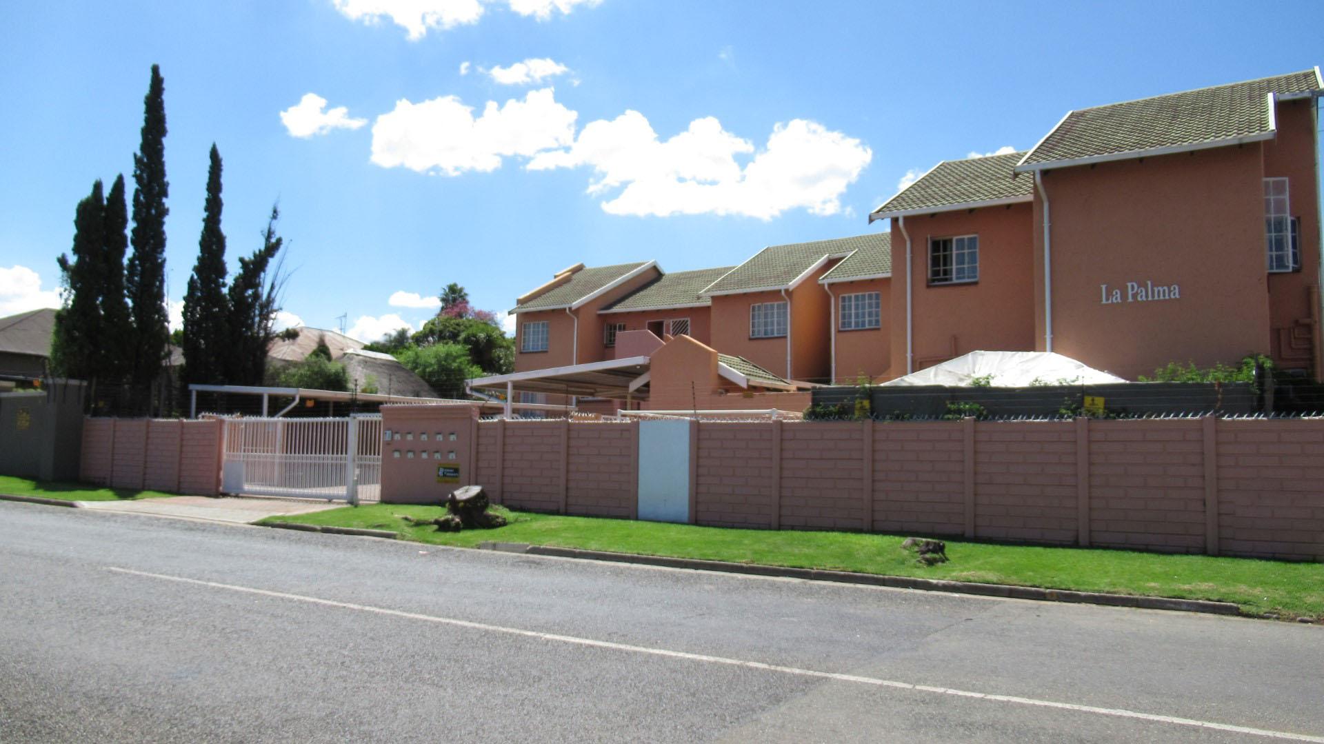 Front View of property in Alberton