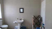 Bathroom 1 - 8 square meters of property in Witfield