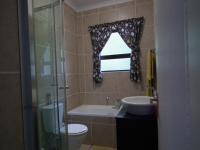 Bathroom 1 of property in Chancliff AH