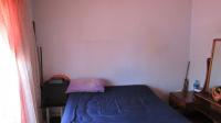 Bed Room 2 - 18 square meters of property in Brackendowns