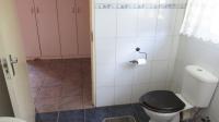 Main Bathroom - 6 square meters of property in Brackendowns