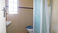 Main Bathroom - 5 square meters of property in Sagewood