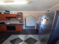 Kitchen - 11 square meters of property in Reyno Ridge