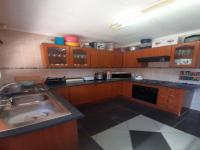 Kitchen - 11 square meters of property in Reyno Ridge