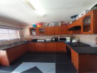 Kitchen - 11 square meters of property in Reyno Ridge