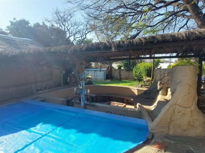 5 Bedroom House for Sale For Sale in Protea Park Remove - MR552170