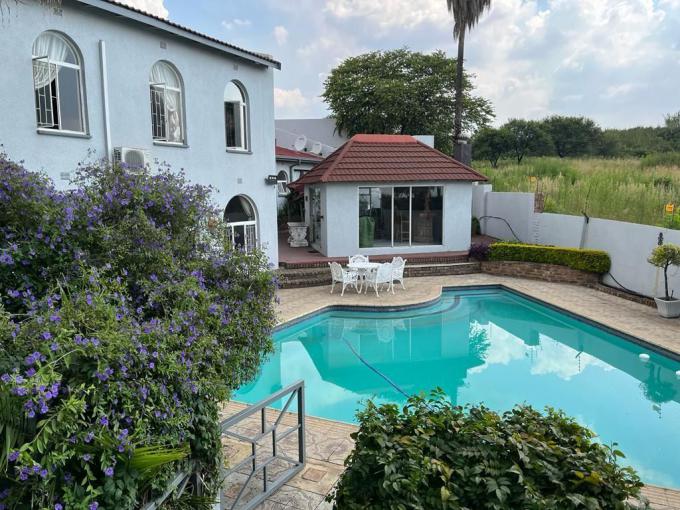 14 Bedroom House for Sale For Sale in Die Heuwel - MR553641