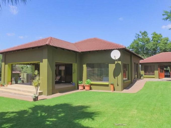 6 Bedroom House for Sale For Sale in Raslouw - MR553965