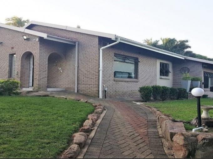 4 Bedroom House for Sale For Sale in Scottburgh - MR555126