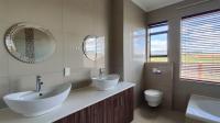 Main Bathroom - 15 square meters of property in Witfontein