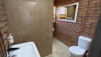 Bathroom 1 - 6 square meters of property in Hayfields