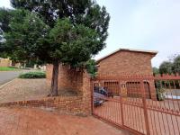  of property in Glenvista