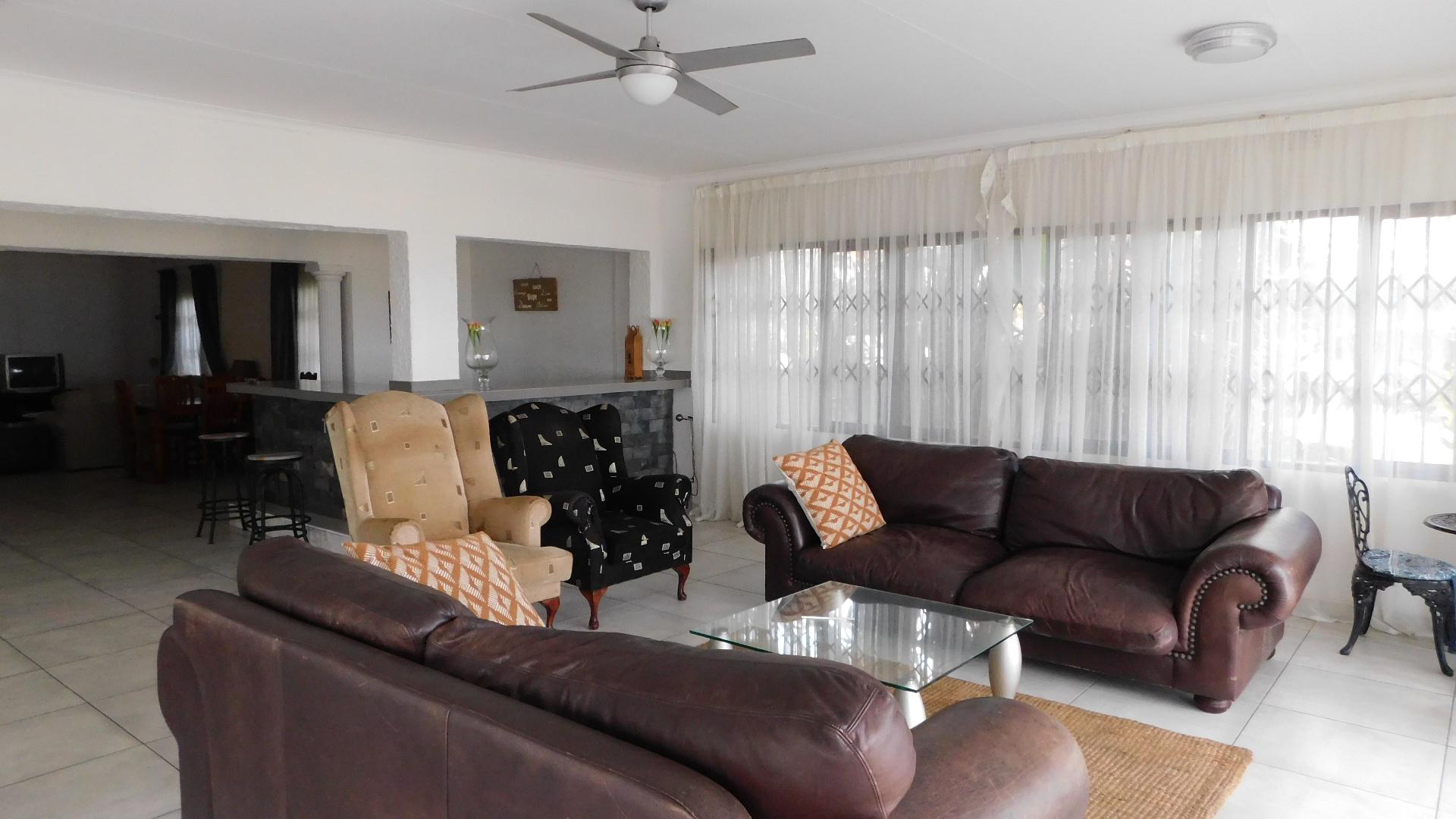 TV Room - 49 square meters of property in Hibberdene