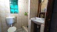 Bathroom 2 - 5 square meters of property in Cafda Village