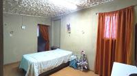 Main Bedroom - 24 square meters of property in Cafda Village