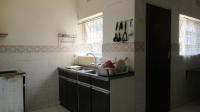 Kitchen - 19 square meters of property in Symhurst