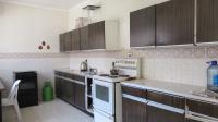 Kitchen - 19 square meters of property in Symhurst