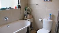 Bathroom 1 - 7 square meters of property in Westlake Eco-Estate