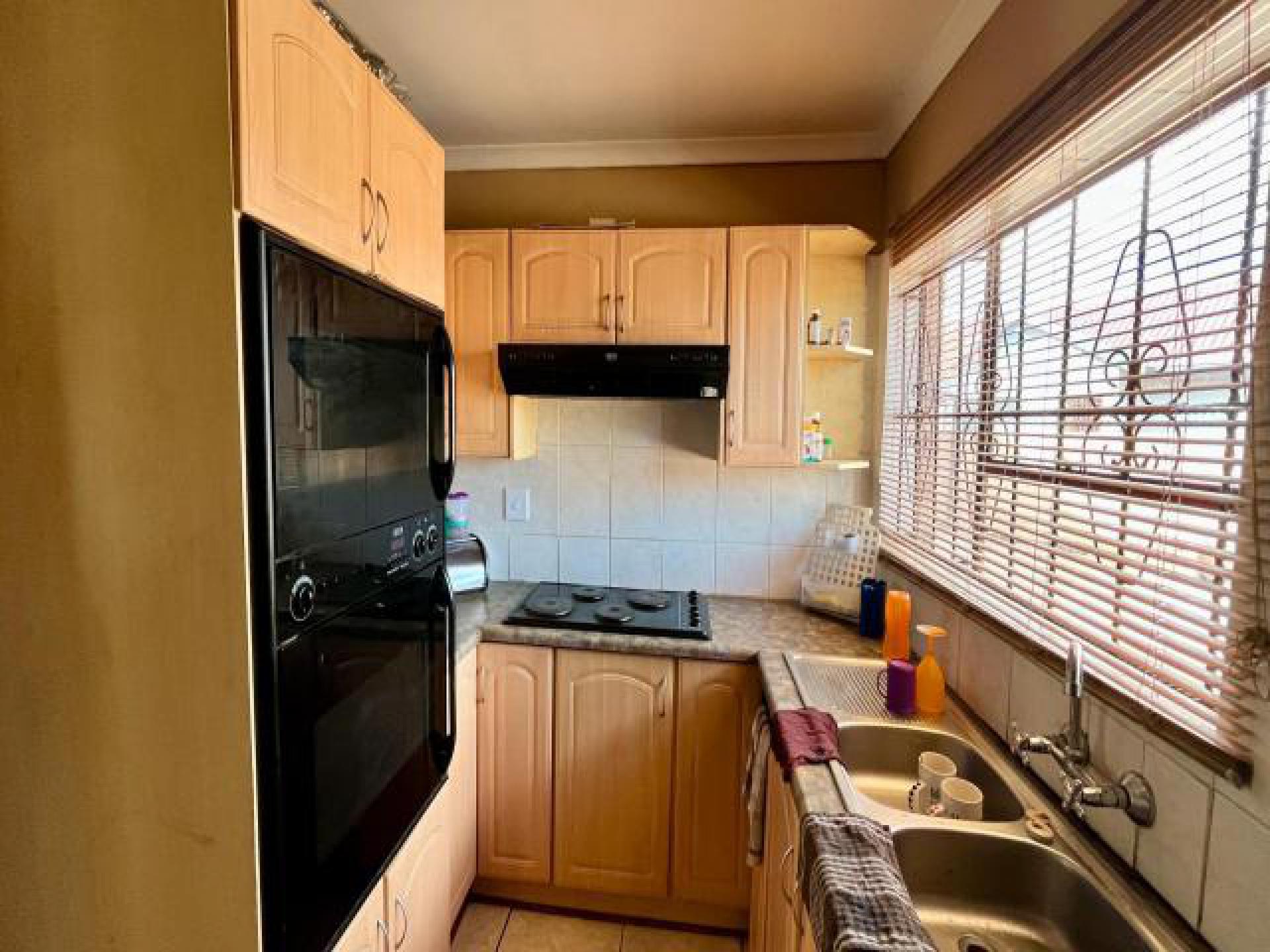 Kitchen of property in Heidedal