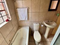 Bathroom 1 of property in Heidedal