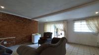 Lounges - 55 square meters of property in Cullinan