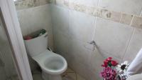 Main Bathroom - 4 square meters of property in Southdowns Estate