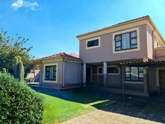 4 Bedroom House for Sale For Sale in Kibler Park - MR559811