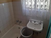 Bathroom 1 of property in Impala Park