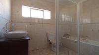 Bathroom 1 - 15 square meters of property in Pretoria Rural