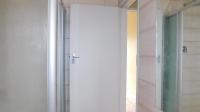 Bathroom 1 - 6 square meters of property in Monavoni