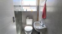 Bathroom 1 - 4 square meters of property in Costa Da Gama