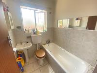 Bathroom 1 of property in Bendor