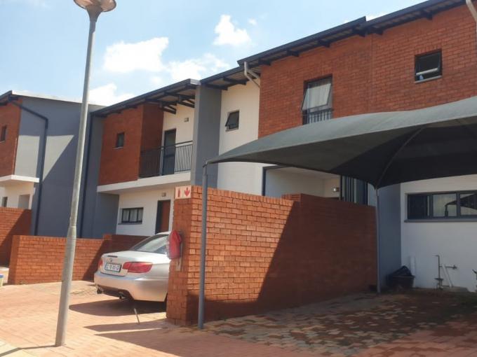 2 Bedroom House for Sale For Sale in Parkdene (JHB) - MR562020